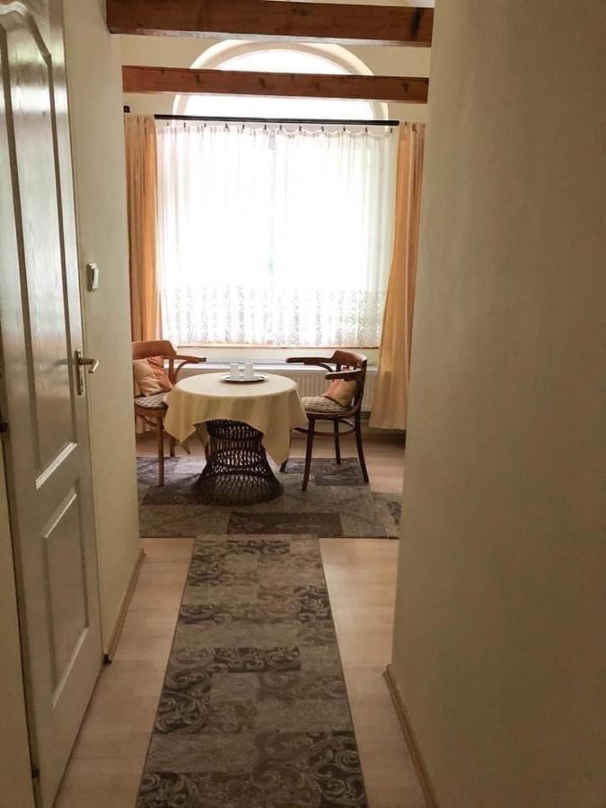 Talizman Etterem Panzio Miskolc Exterior foto